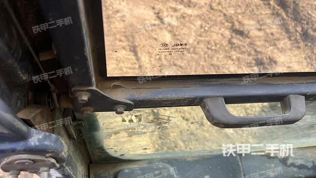 后窗玻璃角標(biāo)（駕駛室部分）