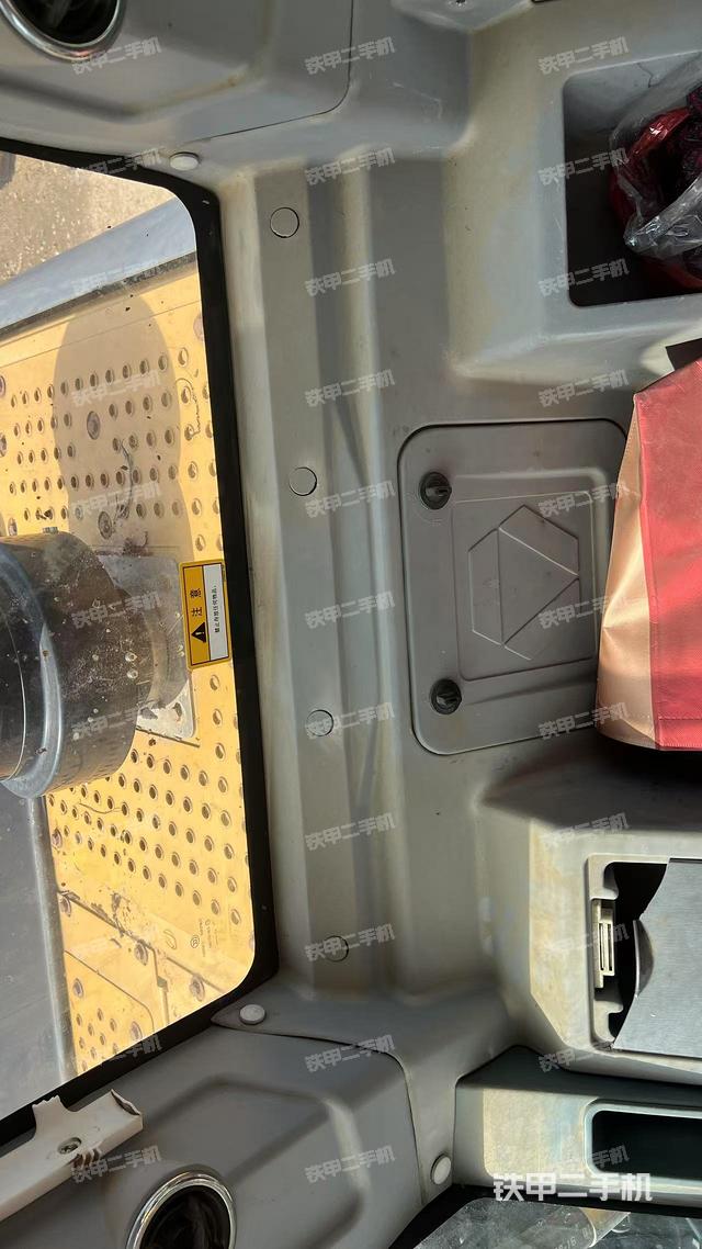 座椅后部（駕駛室部分）