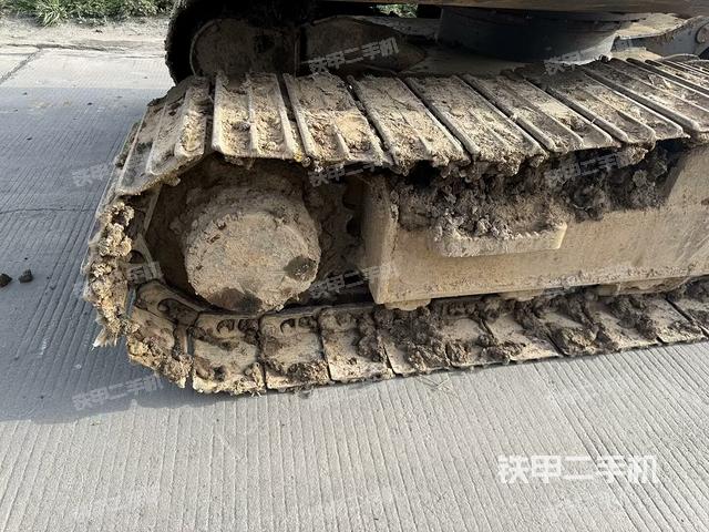 右驅(qū)動(dòng)輪(行走機(jī)構(gòu)) 右驅(qū)動(dòng)輪(行走機(jī)構(gòu))