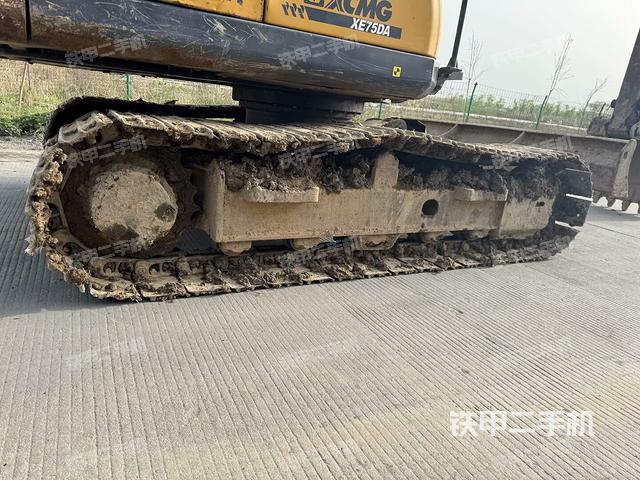 右側(cè)履帶整體?(行走機(jī)構(gòu)) 右側(cè)履帶整體?(行走機(jī)構(gòu))