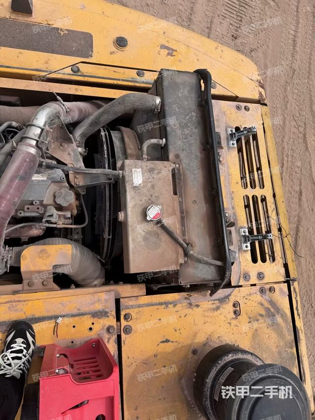 氣門室蓋螺絲特寫(上車部件) 氣門室蓋螺絲特寫(上車部件)