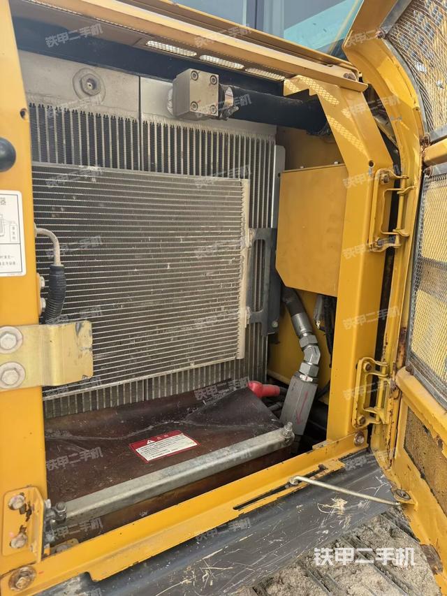 散熱器室(大件艙室) 散熱器室(大件艙室)