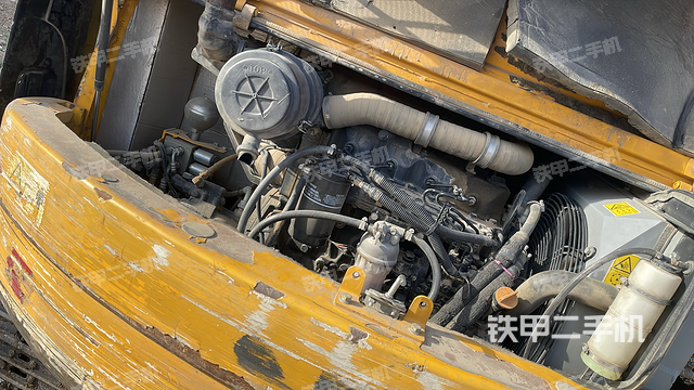 發(fā)動(dòng)機(jī)整體俯視(整機(jī)外觀(guān)) 發(fā)動(dòng)機(jī)整體俯視(整機(jī)外觀(guān))