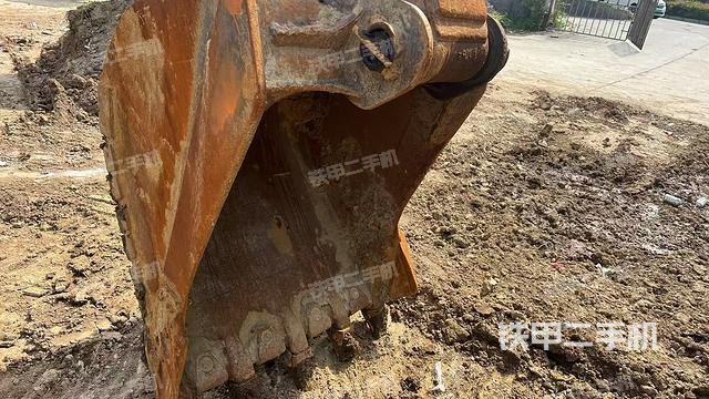 鏟斗右后整體（工作和回轉(zhuǎn)裝置）