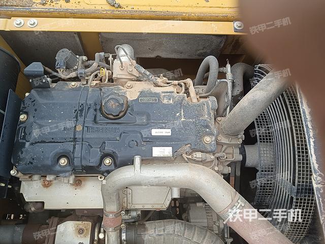 发动机整体俯视(整机外观) 发动机整体俯视(整机外观)