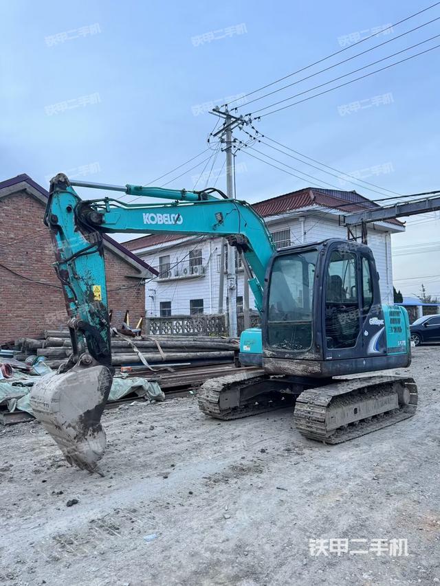 神鋼SK75-8挖掘機