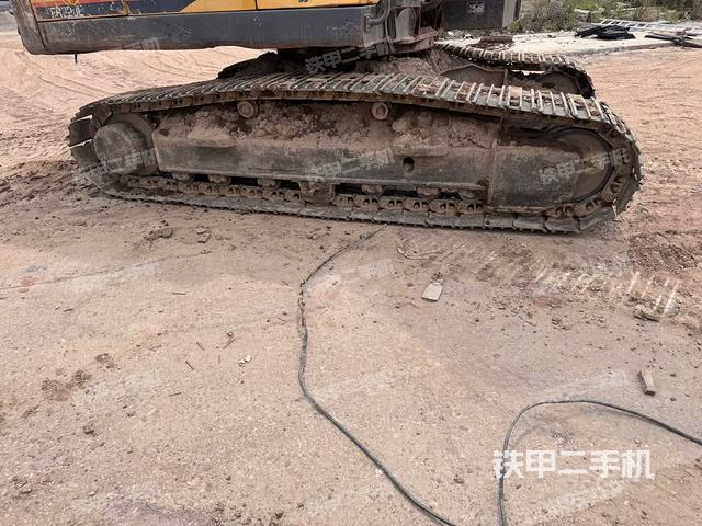右側(cè)行走馬達(dá)蓋板(行走機(jī)構(gòu)) 右側(cè)行走馬達(dá)蓋板(行走機(jī)構(gòu))
