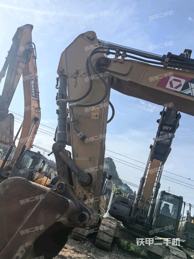 大臂整體?右側(cè)（工作和回轉(zhuǎn)裝置）