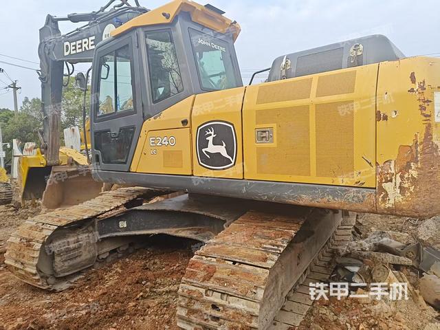 約翰迪爾E210LC挖掘機