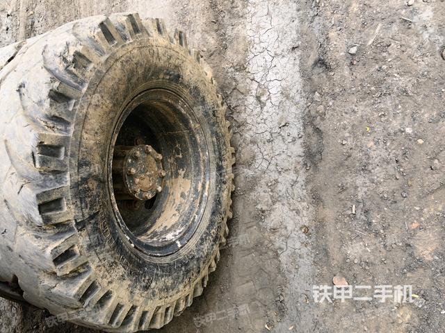 右驅(qū)動輪(行走機構(gòu)) 右驅(qū)動輪(行走機構(gòu))