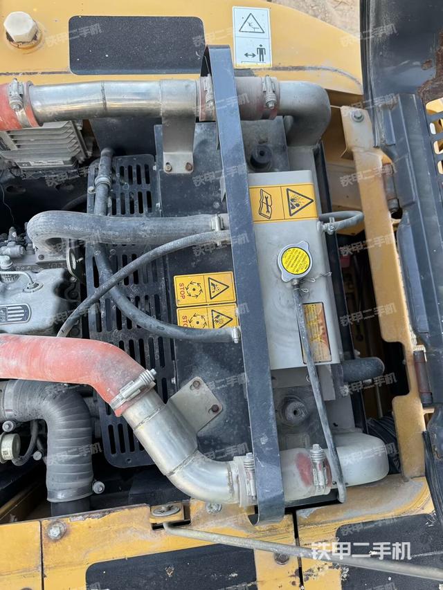 水箱+風(fēng)扇特寫(xiě)(上車(chē)部件) 水箱+風(fēng)扇特寫(xiě)(上車(chē)部件)