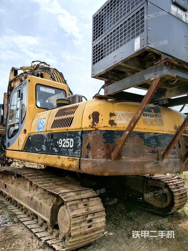 柳工CLG925LC挖掘機(jī)