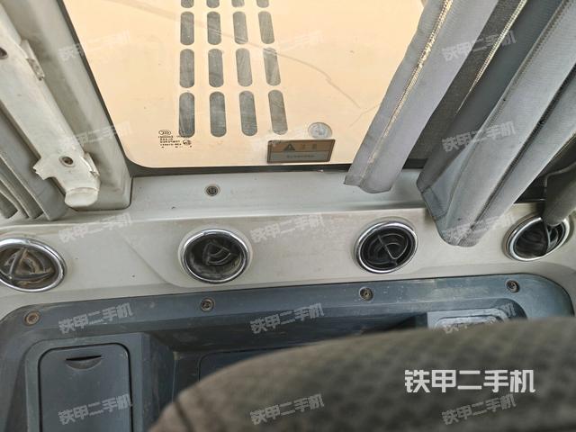 座椅后部(駕駛室部分) 座椅后部(駕駛室部分)