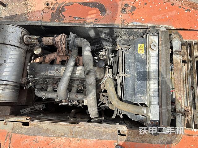 发动机整体俯视(整机外观) 发动机整体俯视(整机外观)