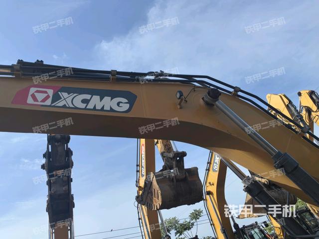 大臂油缸整體?豎拍（工作和回轉(zhuǎn)裝置）