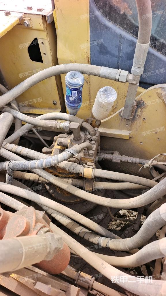 回轉(zhuǎn)馬達(dá)（上車部件）