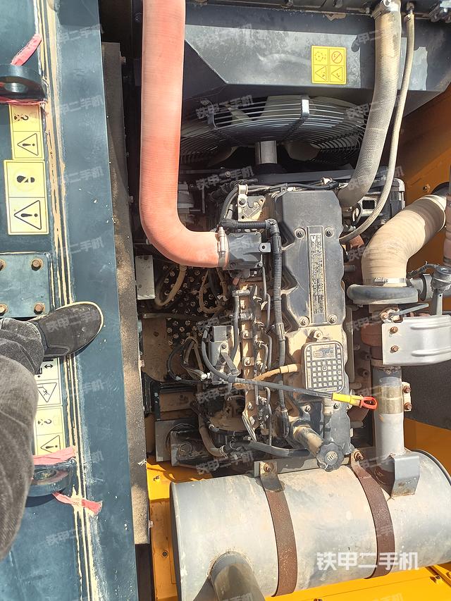 發(fā)動機整體俯視(整機外觀) 發(fā)動機整體俯視(整機外觀)