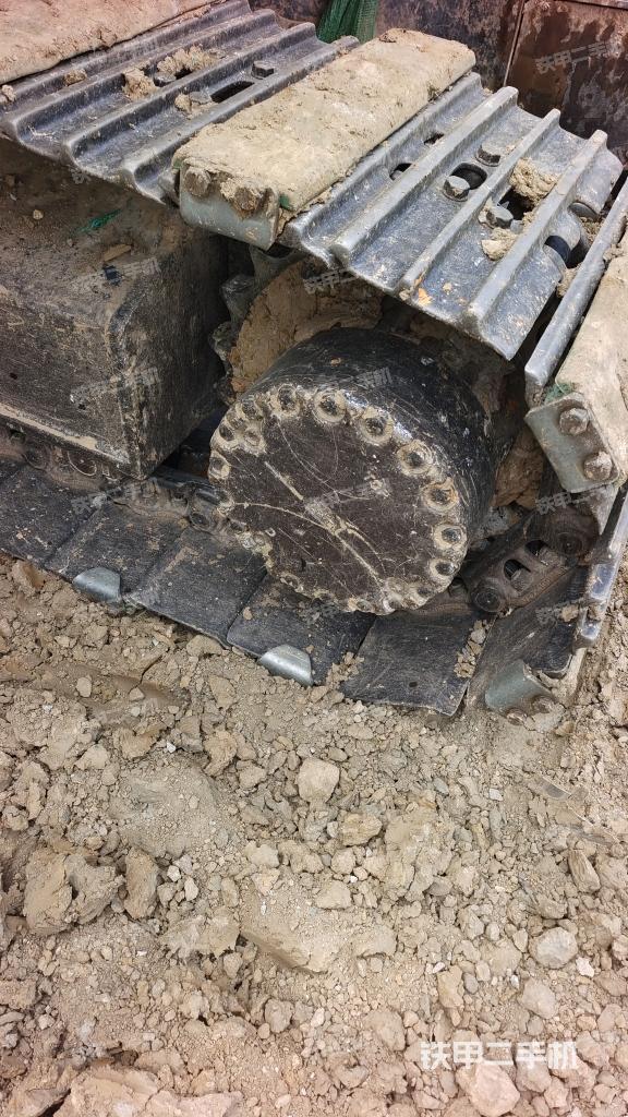 右驅(qū)動(dòng)輪（行走機(jī)構(gòu)）