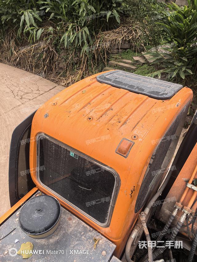 驾驶室整体（整机外观）