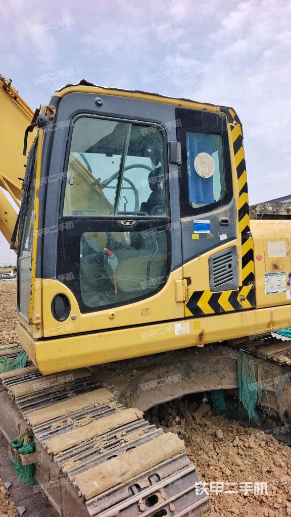 駕駛室左前45度（駕駛室部分）