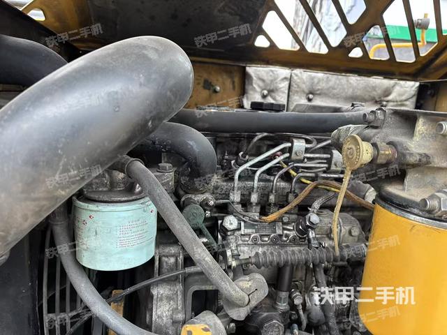 發(fā)動機整體俯視(整機外觀) 發(fā)動機整體俯視(整機外觀)