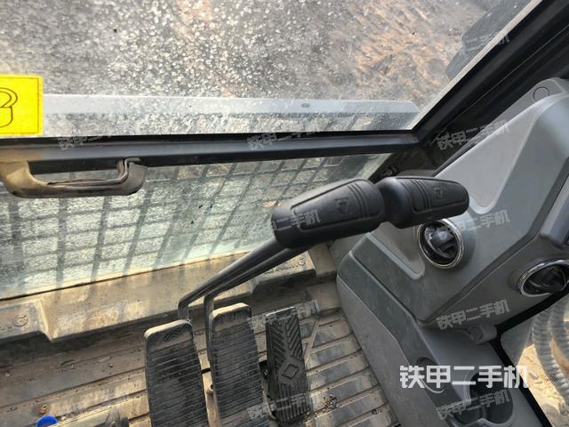 座椅左側(cè)控制臺/音響/含左手柄（駕駛室部分）