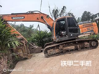 斗山DX220LC-9C挖掘机实拍图片