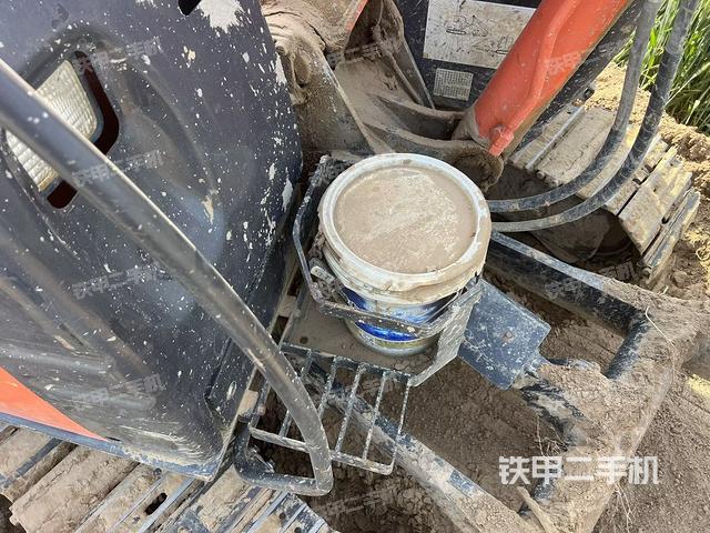 小臂整體右前(工作和回轉(zhuǎn)裝置) 小臂整體右前(工作和回轉(zhuǎn)裝置)