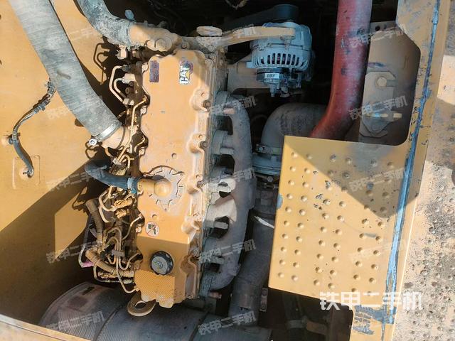 发动机整体俯视(整机外观) 发动机整体俯视(整机外观)