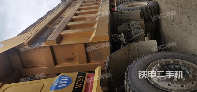 整機左側(cè)(設(shè)備外觀及核心部件) 整機左側(cè)(設(shè)備外觀及核心部件)