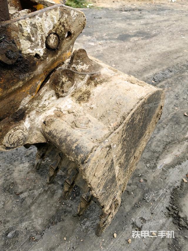 鏟斗45度(工作和回轉(zhuǎn)裝置) 鏟斗45度(工作和回轉(zhuǎn)裝置)