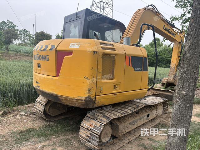 整機(jī)右后45°(整機(jī)外觀) 整機(jī)右后45°(整機(jī)外觀)