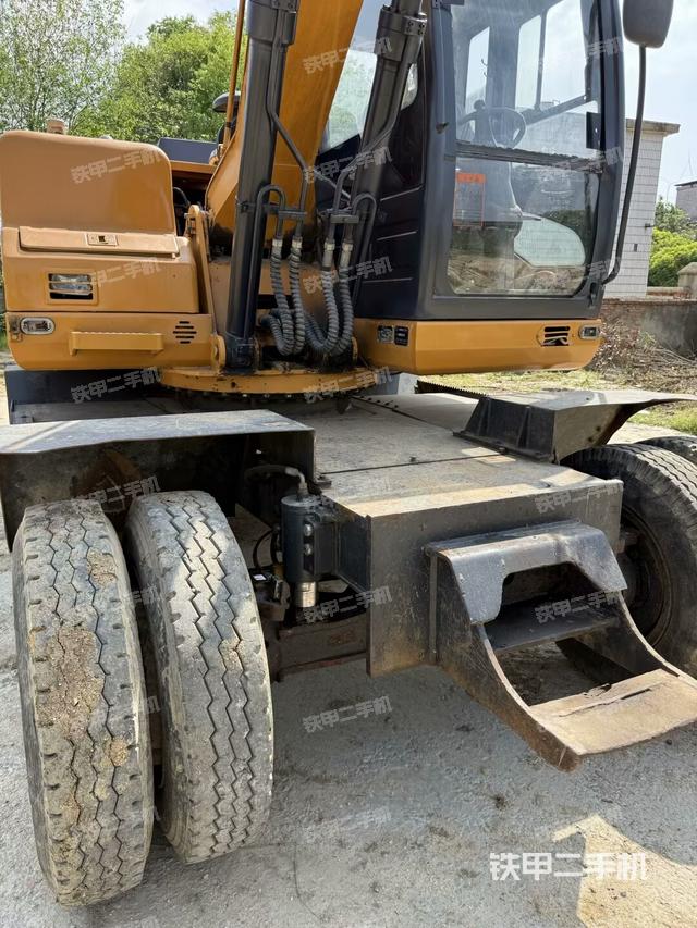 单侧履带整体（整机外观）