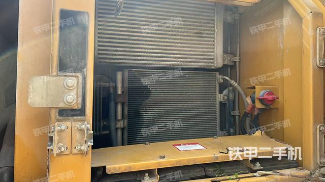 散熱器正面（大件艙室）