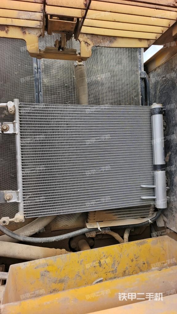 散熱器正面（大件艙室）