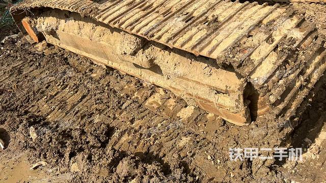 右側(cè)履帶整體（行走機構(gòu)）