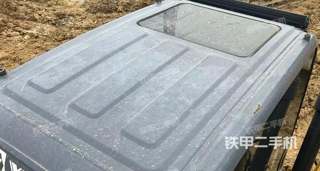 駕駛室頂部俯視（上車部件）