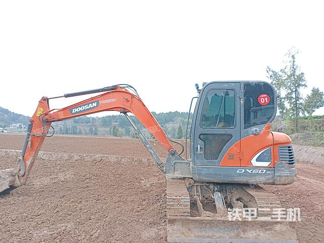斗山DX55-9C挖掘機