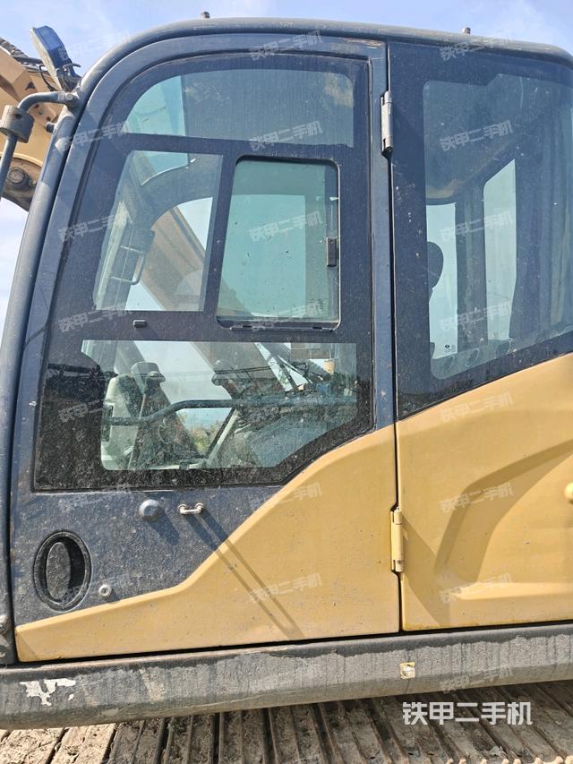 ?駕駛室正側(cè)(駕駛室部分) ?駕駛室正側(cè)(駕駛室部分)