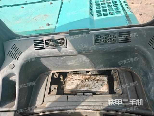 座椅后部(駕駛室部分) 座椅后部(駕駛室部分)