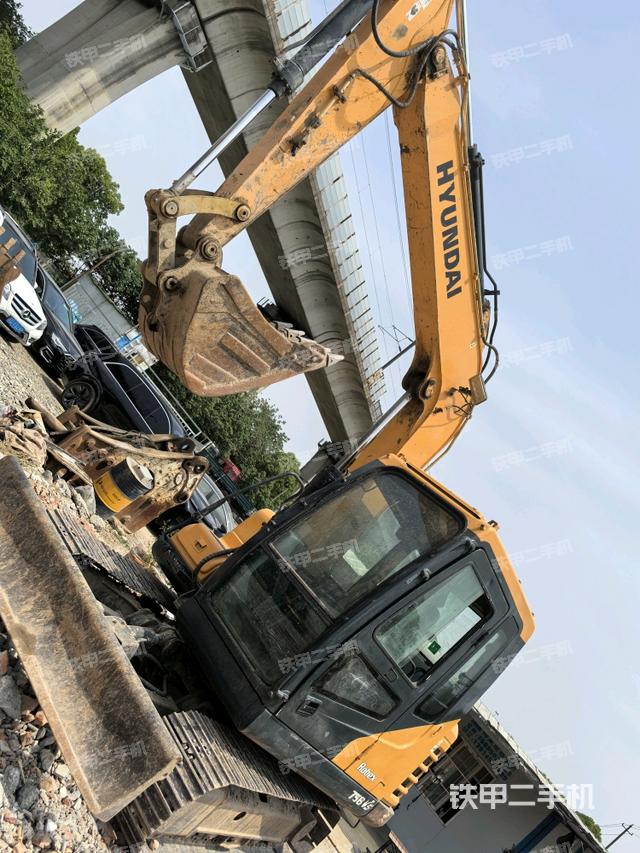 現(xiàn)代R75BVS挖掘機