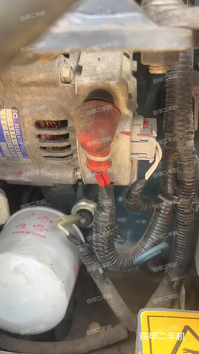 发动机整体俯视(整机外观) 发动机整体俯视(整机外观)