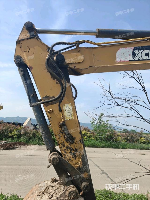 小臂整體左后(工作和回轉(zhuǎn)裝置) 小臂整體左后(工作和回轉(zhuǎn)裝置)