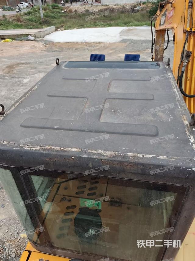 大臂背部俯视（工作和回转装置）