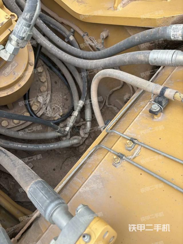 回轉(zhuǎn)馬達(dá)（上車部件）