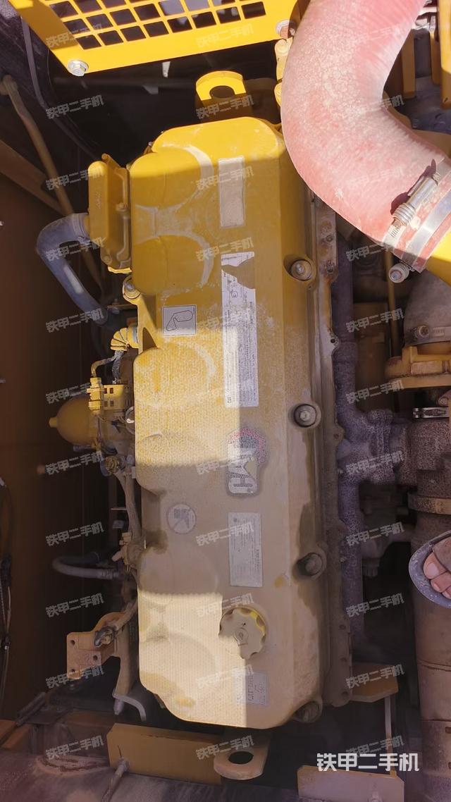 發(fā)動(dòng)機(jī)整體俯視(整機(jī)外觀) 發(fā)動(dòng)機(jī)整體俯視(整機(jī)外觀)