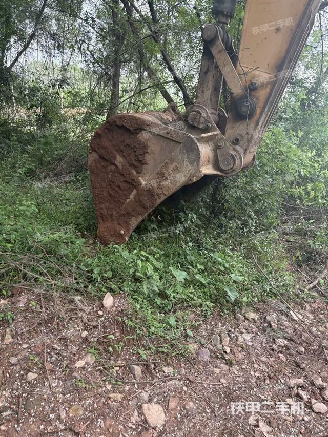 大臂整体 右侧(工作和回转装置) 大臂整体 右侧(工作和回转装置)