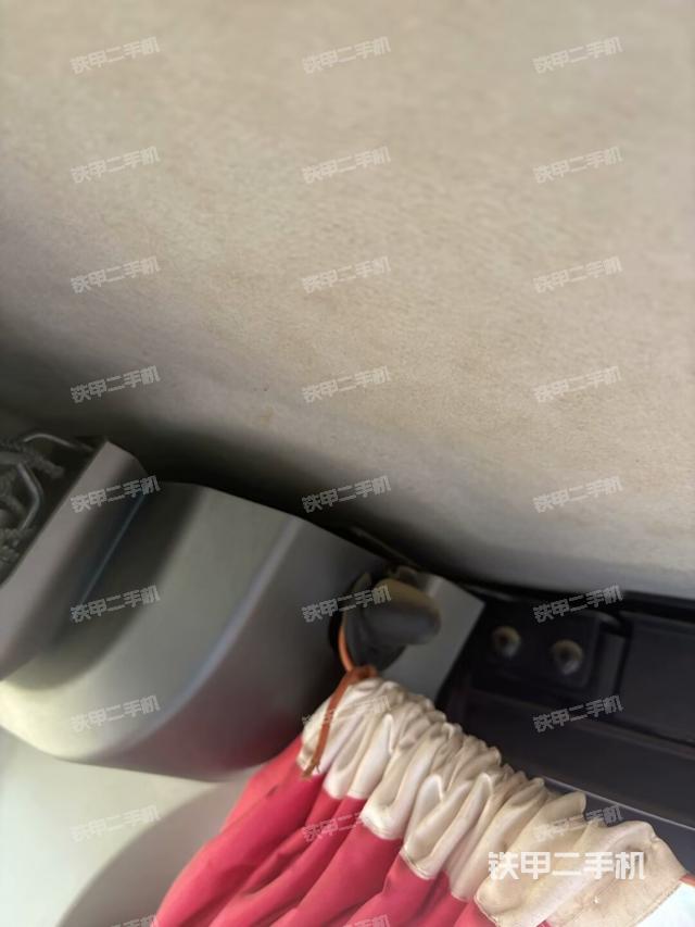 座椅后部（駕駛室部分）