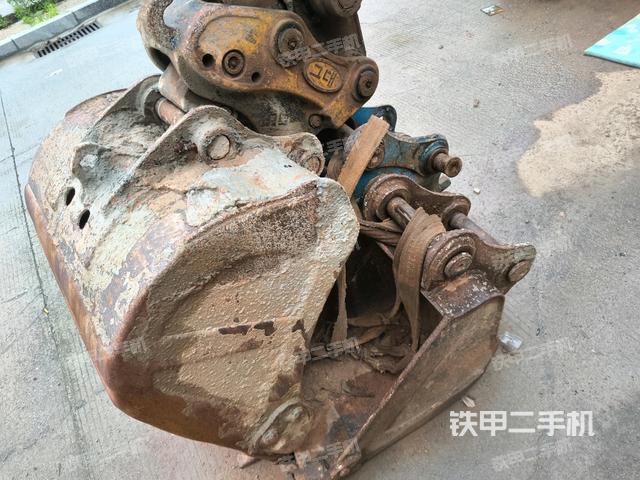 鏟斗45度(工作和回轉(zhuǎn)裝置) 鏟斗45度(工作和回轉(zhuǎn)裝置)
