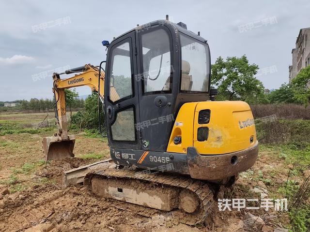 柳工CLG9045E挖掘機(jī)